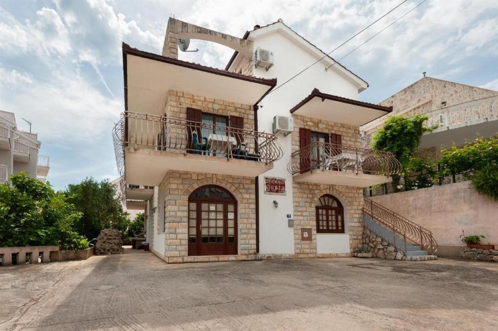 Maribela Apartments Trogir Eksteriør bilde