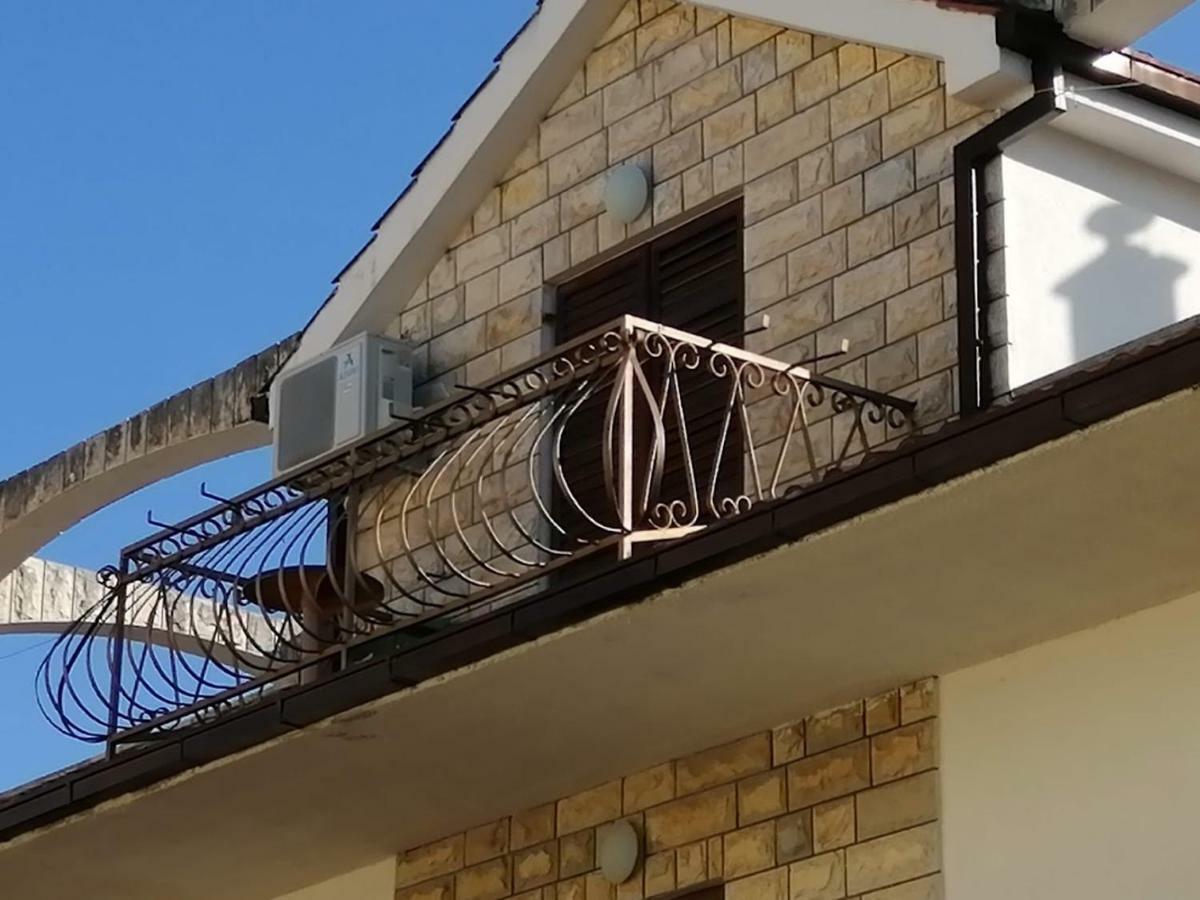 Maribela Apartments Trogir Eksteriør bilde